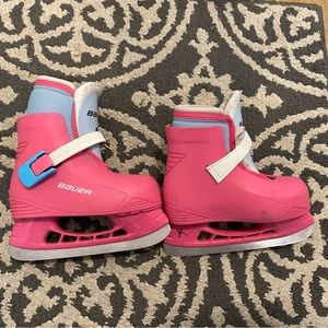 Bauer skates, size 8/9 gently used but lots of life left !